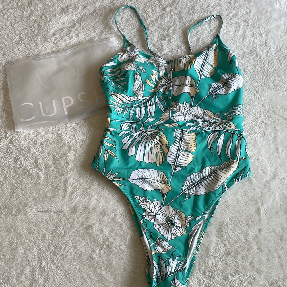 NWT Cupshe one piece XL